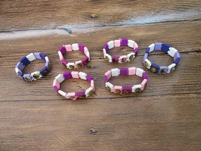 12X Wooden Girls' Cube Beads Bracelet Mixed Color - Click Image to Close